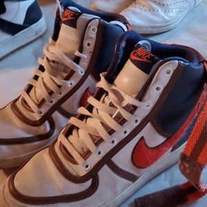 AF1
